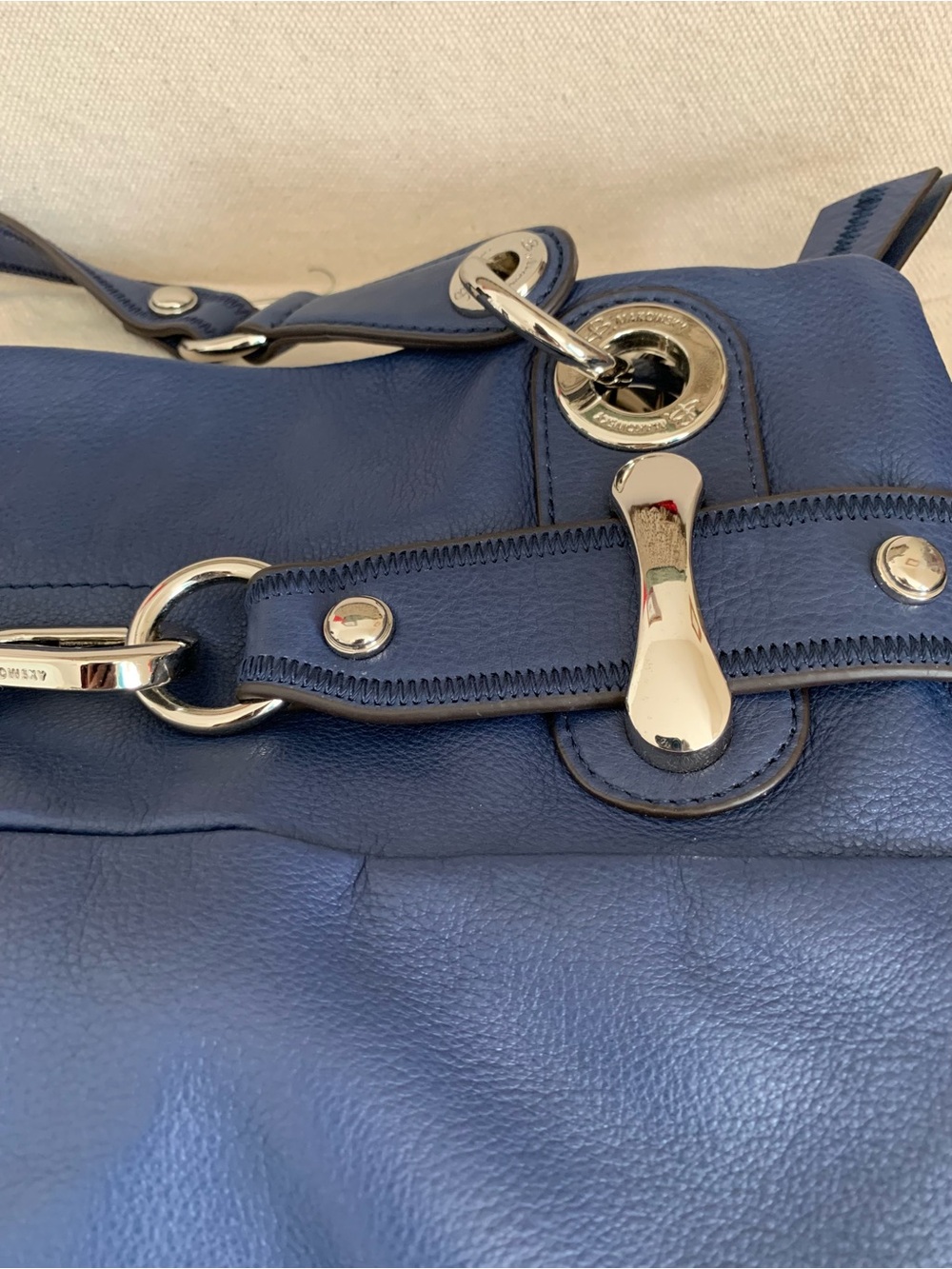 B Makowsky Navy Leather textured Tote Shoulder Bag Y2 K - Picture 3 of 12